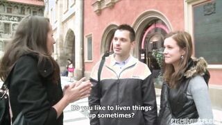 Fiatal lánynak bejön a gigászi fasz