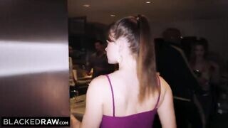 Riley Reid kap pár csoki hímvesszőt