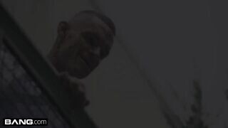 Szép dundi fiatal csajszika könyörtelen fenék szexe