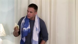 Orosz tinédzser csajszi és a kettő örömrúd