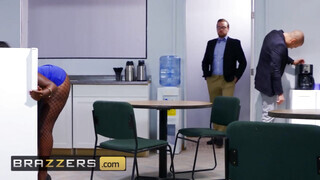 Brazzers - Osa Lovely a lotyó csoki milf