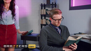 Brazzers - Valentina Bianco méretes kukacot kap