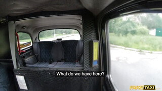 Fake Taxi - Zsenge pipi jól cidázza a taxist