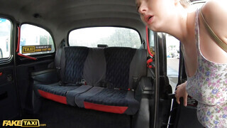 Fake Taxi - Lucy Heart a vonzó pici orosz pina