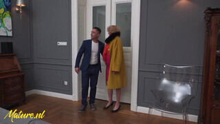 Mature.nl - Vén háziasszony popsiba baszva