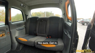 Fake Taxi - Tinédzser pipi és a termetes taxis kukac
