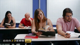 Brazzers - Sofi Ryan a céda diáklány