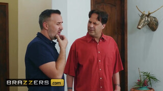 Brazzers - Janice Griffith a szomszéd pacákkal baszik