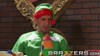 BRAZZERS - Cosplayes csóka dugja a milfeket