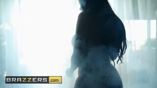 Brazzers - kerek szép fenekű lány a fürdőkádban