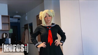 Mofos - Sweetie Fox a cosplayes csajszika fenékbe rakva