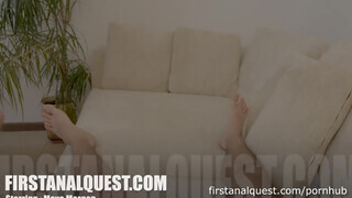 Maya Morgen a 18 éves fiatal maca - First Anal Quest