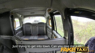 FakeTaxi szemüveges lány tetkós mellekkel