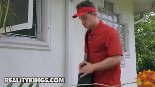 Reality Kings - kivarrott anyuci és egy tini pénisz esete