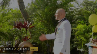 Brazzers - Victoria June kúr a pincér fószerrel