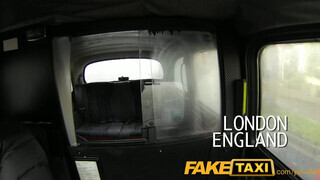 FakeTaxi - gigászi csöcsű debella nőci a taxiban