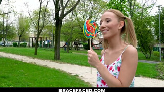 BraceFaced - foncsikos és fogszabályzós zsenge gádzsi