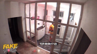 Három lezbi nőci kényezteti magát - Fake Hostel