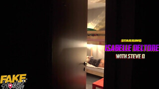 Isabelle Deltore a vonzó ausztrál milf - Fake Hostel