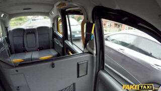 Fake Taxi - Lina Luxa a magas francia tinédzser csajszika