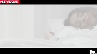 Taylor Sands kora reggeli kufircolása - The White Boxxx