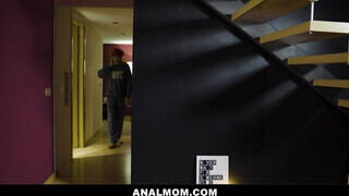 Canela Skin segge gondosan meghágva - Anal mom