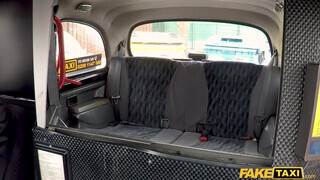 Fake Taxi - Jennifer Amilton a szívdöglesztő szöszi