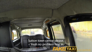 FakeTaxi - Tini lány rábukik a faszra