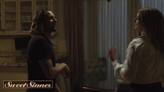 Family Sinners - Kayley Gunner a termetes tőgyes nevelő anya