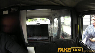 FakeTaxi - méretes cicis nőci nem akar fizetni
