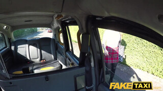 Fake Taxi - Kylie Nymphette a kurva fősulis maca