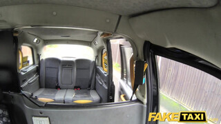 Fake Taxi - Rina Ellis a szenvedélyes sulis bige