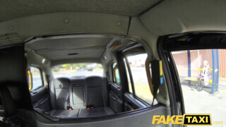 Fake Taxi - Cuki világos szőke gádzsi megkefélve