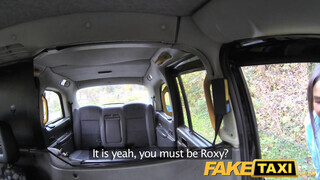 Fake Taxi - Roxxy Lea a gigantikus didkós dél amerikai csajszika