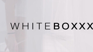 WHITEBOXXX - Stacy Cruz romantikus hancúrozása