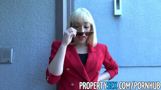 PropertySex - piros blézer és szőrös nuni