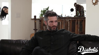 Diabolic - spanyol bige és a nevelő apja