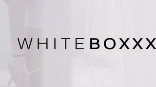 WhiteBoxxx - óriási picsájú csaj reggel is akar kamatyolni