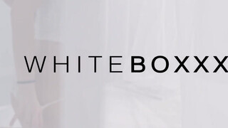 WhiteBoxxx - nyuszinak öltözött gádzsi megrakva