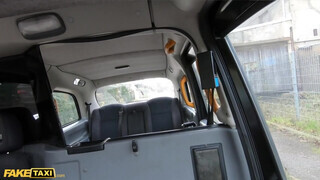 Fake Taxi - Lily Adams a szexi milf