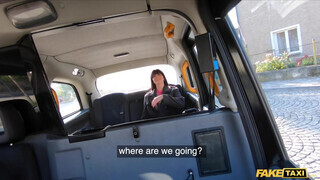 Fake Taxi - Tetkós olasz csajszi megrakva