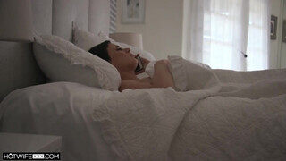 HOTWIFEXXX - a asszonyom szereti a fiatalabb faszokat