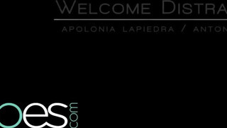 Babes - Apolonia Lapiedra a vonzó dél amerikai zsenge