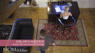 MOMxxx - Subil Arch a kívánatos orosz mami