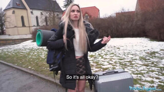 Public Agent - Micky Muffin a örömlány turista csajszika