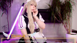 MollyRedWolf - Cosplayes csajszi dárdát szop