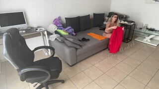 Davcina derekasan orálozza a péniszt