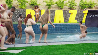 BRAZZERS - Luna Star tinédzser krapekkal reszel