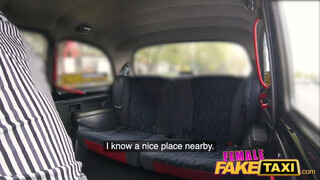 Female Fake Taxi - Nathaly Cherie a hatalmas mellű taxis gádzsi