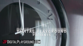 DigitalPlayground - Kira Noir a fullos félvér pipi